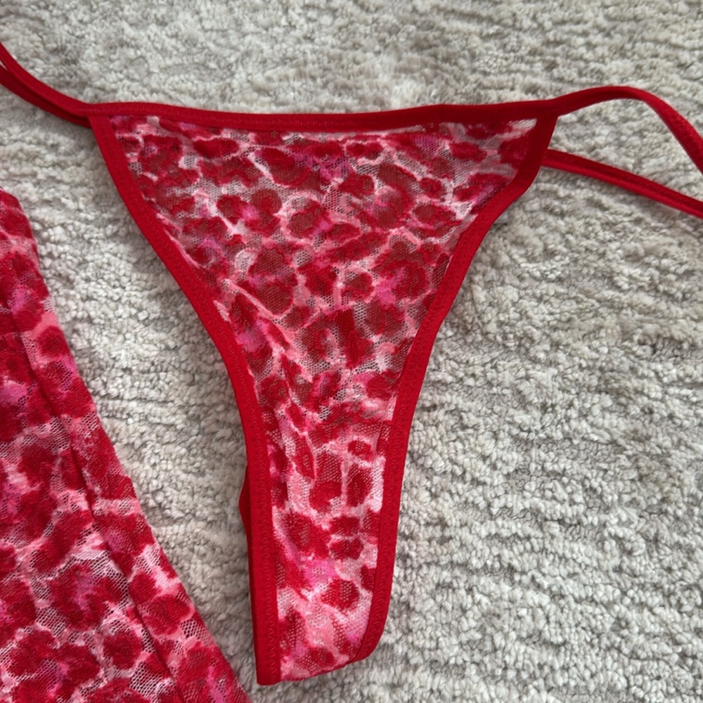 NWT Victoria's Secret Leopard Print Semi Sheer Top and Thong 2 pc. Set - Size L - Picture 4 of 12